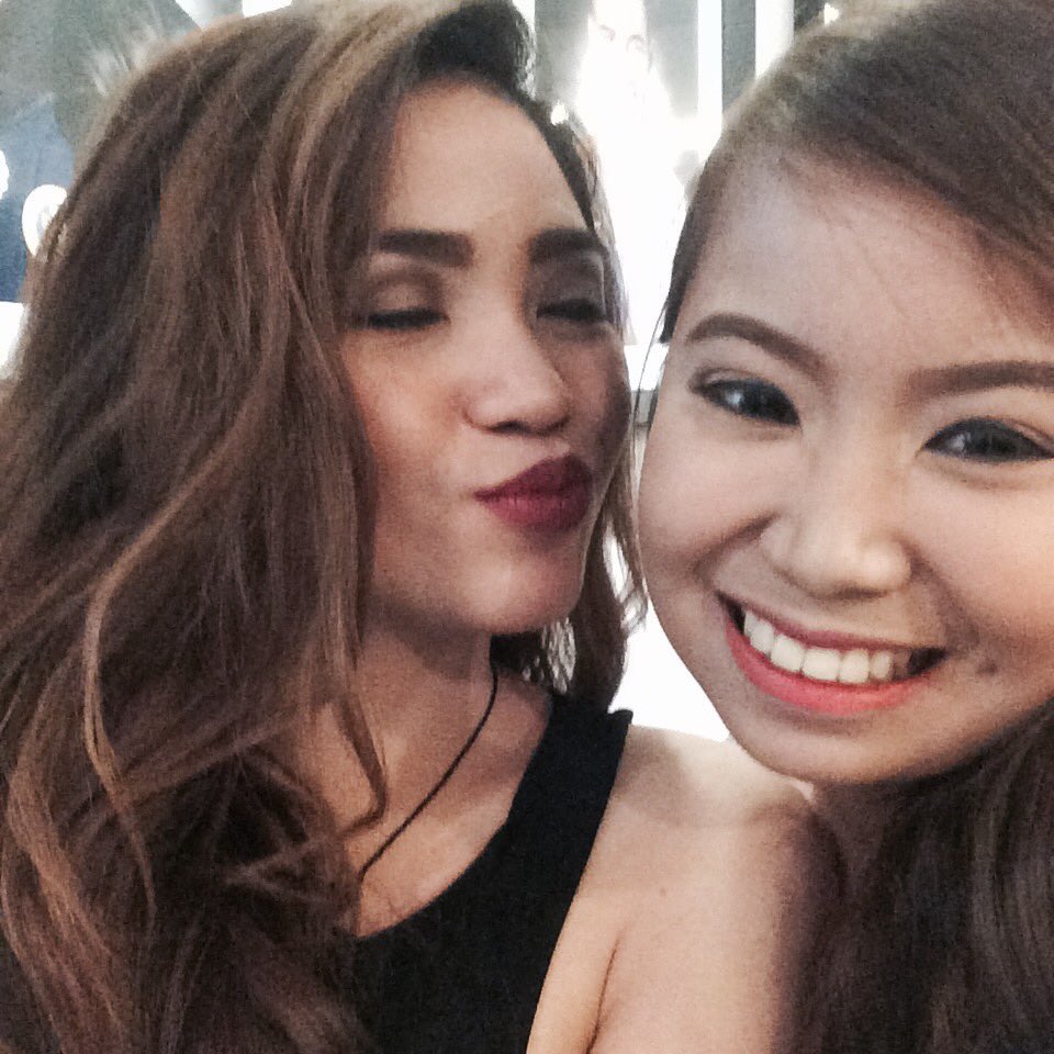 iamlouisezoleta's tweet photo. pretty friends bts @gigingerbread @Sherheology @jhomeldelmar26 #jhem #Gradpictorial https://t.co/PFryrsR8bb