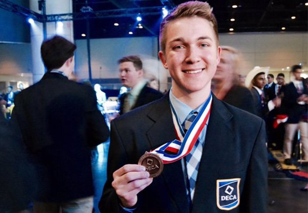 DECA Inc. tweet media