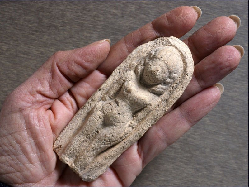 Israel's tweet photo. Ancient figurine discovered by 7-year-old boy:
https://t.co/husNbmfvpu #Archeology https://t.co/2Bqbh5ijWz