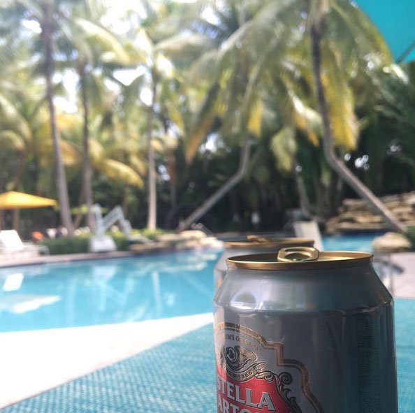 HavanaCabanaKW's tweet image. A brew by the pool today. What are you drinking? bit.ly/1kf1XaA Photo @christianmand #thirstyThursday