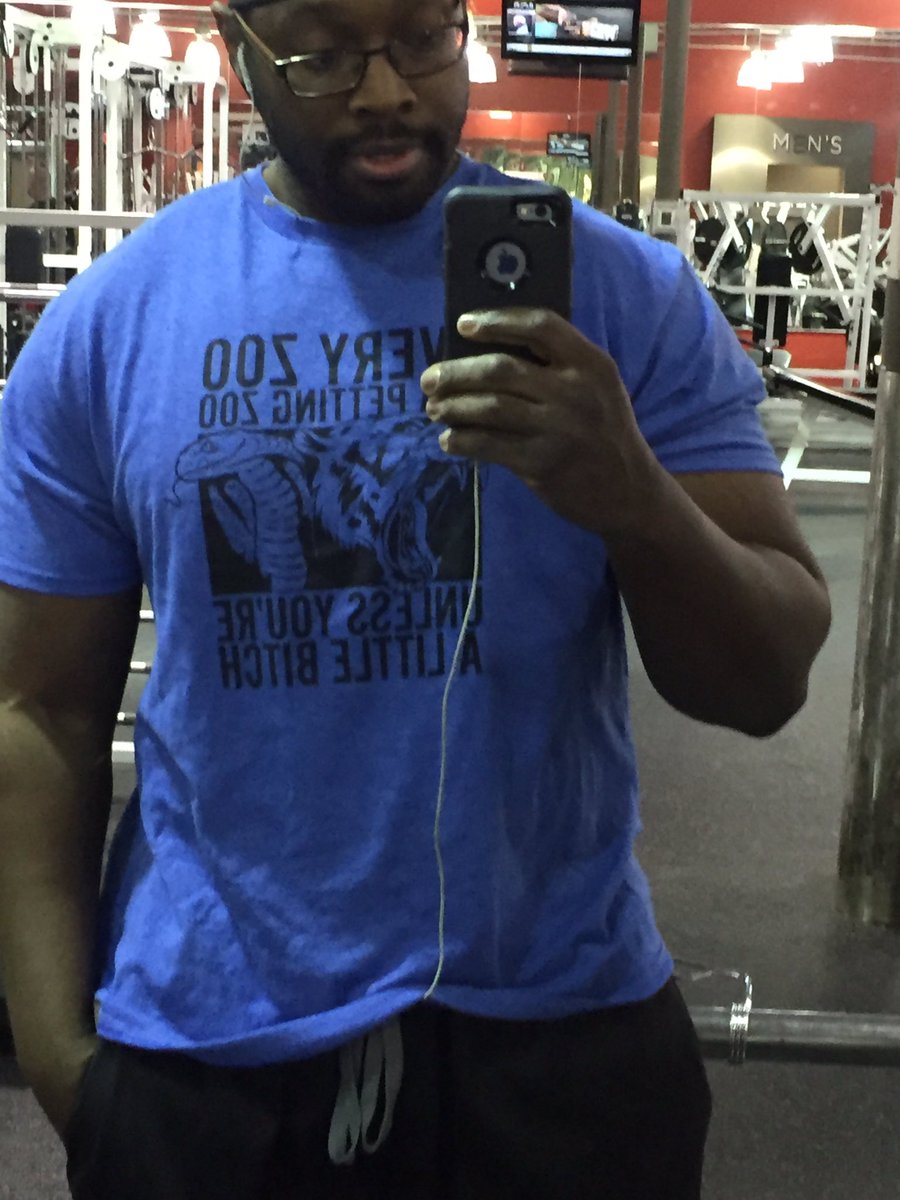 RealElijah_5000's tweet photo. Listening to #FatmanOnBatman while killing #Shoulders. #Fitness #Lifting #SwoleCity #CheckOutTheShirt https://t.co/htRxuuF3Kv