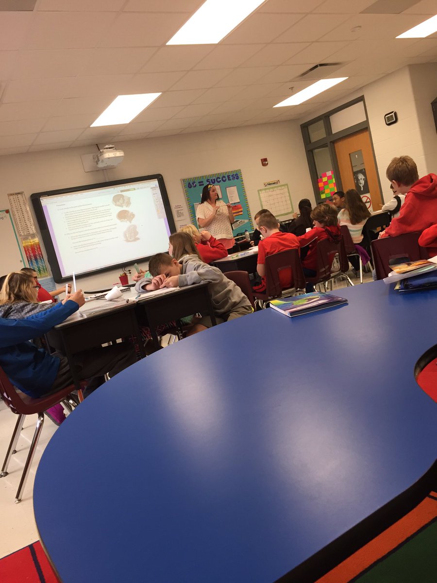 laurajacobsen12's tweet photo. Day2of 2ndRound Peer Coaching @EdWhiteElem #scienceinquiry #investigate #collaboration #studycraft 🔎📓🌡🔬 https://t.co/0pnLn8AXk0