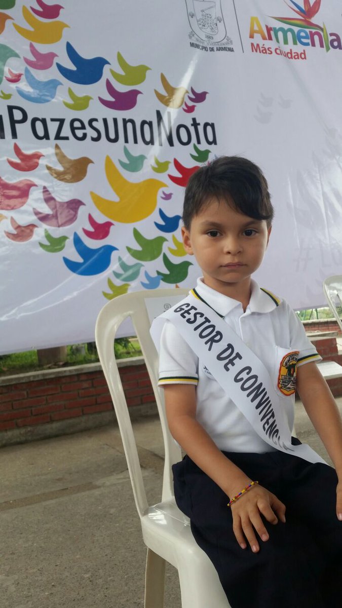 marijuli10's tweet photo. Él es Joshua López, gestor de paz de la Institución Educativa Rufino José Cuervo sur, en Armenia #LaPazEsUnaNota https://t.co/HSCPqwieV6