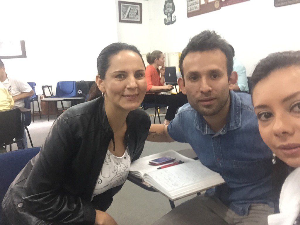 AngelaCastroce's tweet photo. #innovaresgenial https://t.co/422pLfV7XN