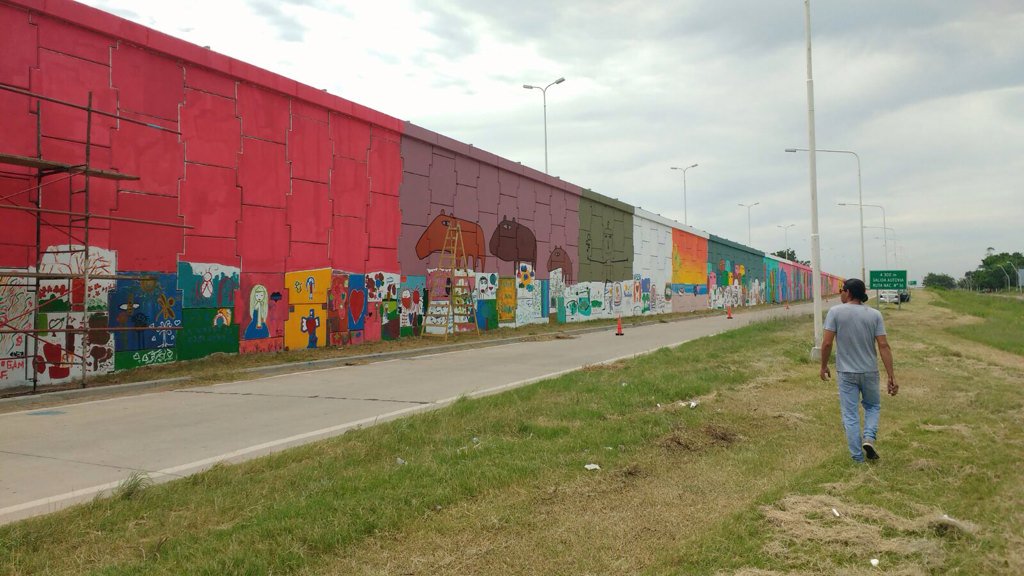 MiloLockett's tweet image. Va queriendoooo #mural #Resistencia #Chaco 😃🎨👊