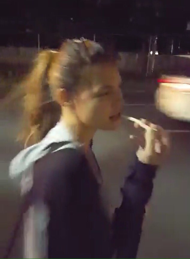 heelsnirhian's tweet photo. @whianwamos anong kinakain mo dito yoyon? https://t.co/YjQZHBJ09A