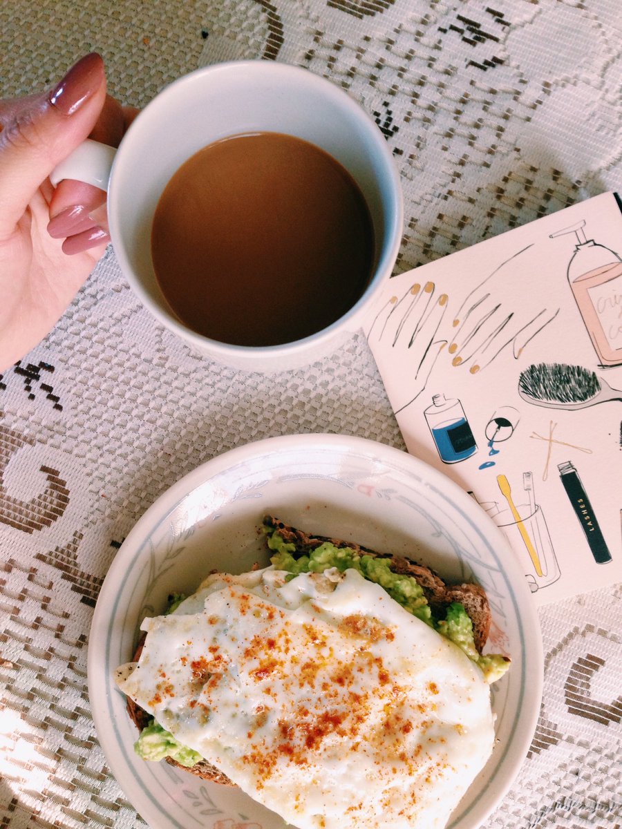 emilyaarang's tweet photo. Everything starts after breakfast. https://t.co/uvNzHQ5Wxt