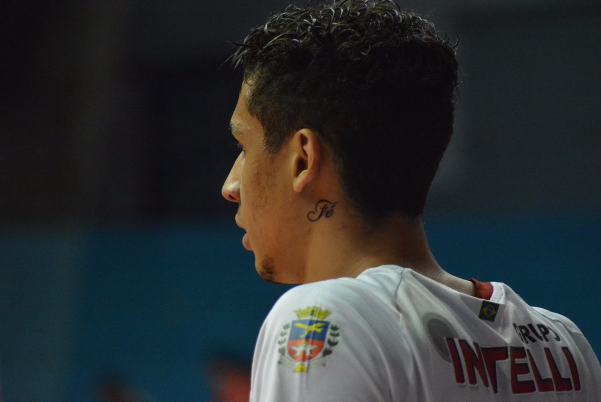 douglasfutsal09's tweet photo. Nessa tarde Douglas passará pela cirurgia no joelho, em Ribeirão Preto!!!! #D09 #BoaSorte #VolteLogo #Fé https://t.co/1m08K5bcAr