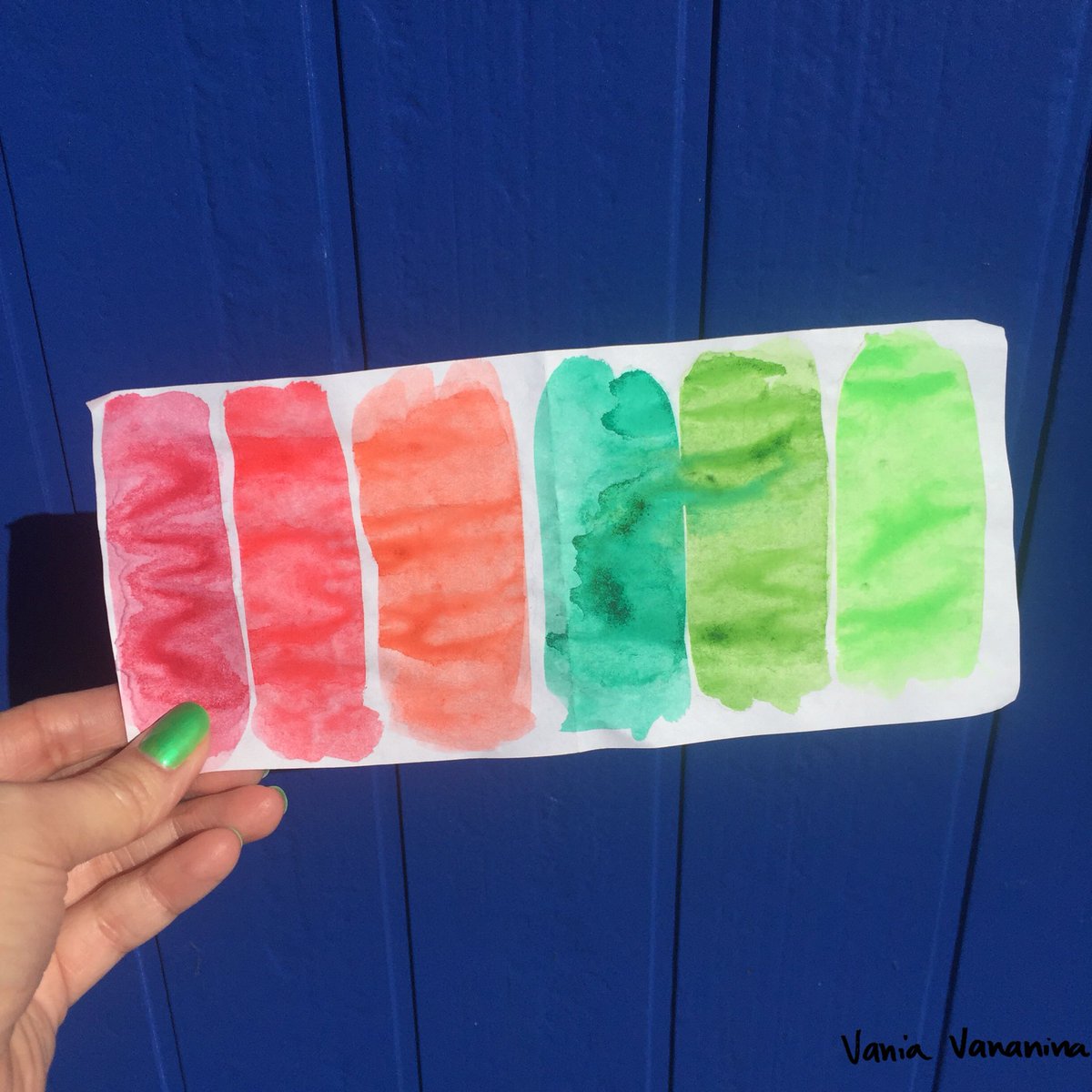 vaniavananina's tweet image. Working! // ¡Trabajando!#ColorTesting #PruebasDeColor #VaniaVananinaStudio #CreativeProcess #ProcesoCreativo