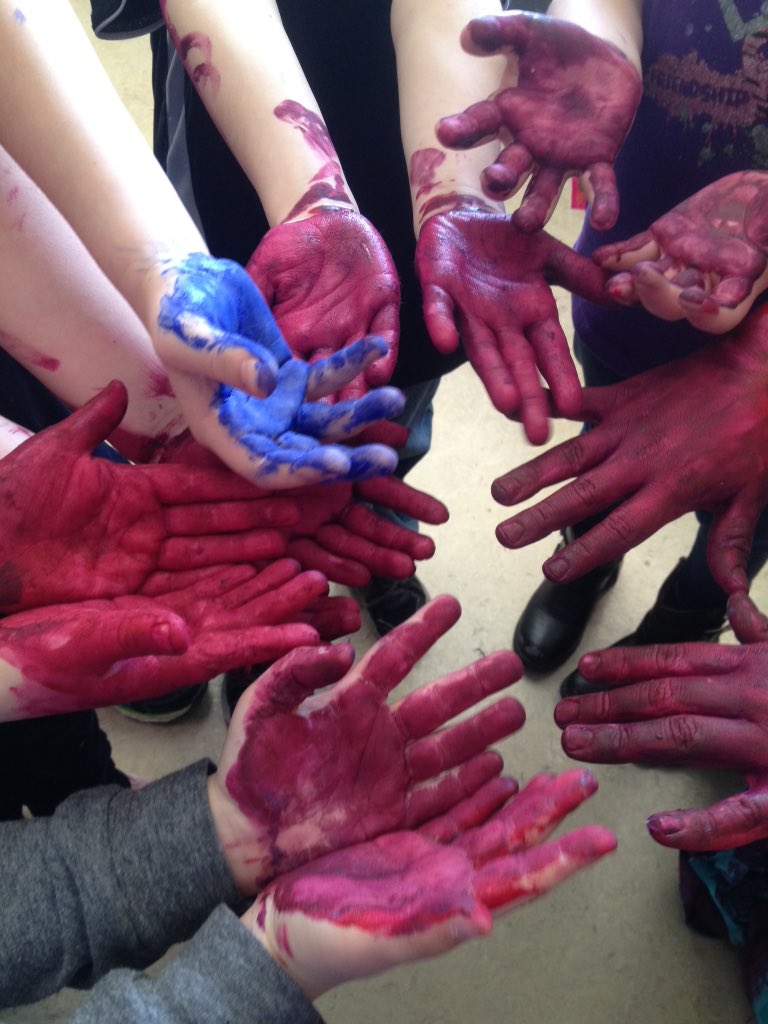 tracyacramer's tweet photo. An afternoon of finger painting and @joshgroban #loud #messy #reallymessy #kinderchat #fun https://t.co/UAcDwGbYm9