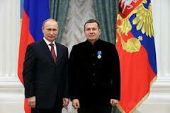 borman783's tweet photo. В путинской Росии, получить тортом в лицо, намного престижнее, чем орден "за заслуги" @navalny @VRSoloviev https://t.co/ZBzqQ9IaD3