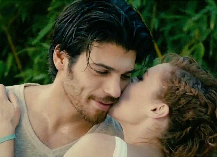NadinaAsk's tweet photo. Unutmadık seni güzel kadın yerini kimseler doldurmaz... @AcelyaTopaloglu https://t.co/jlqH7Tpj9j