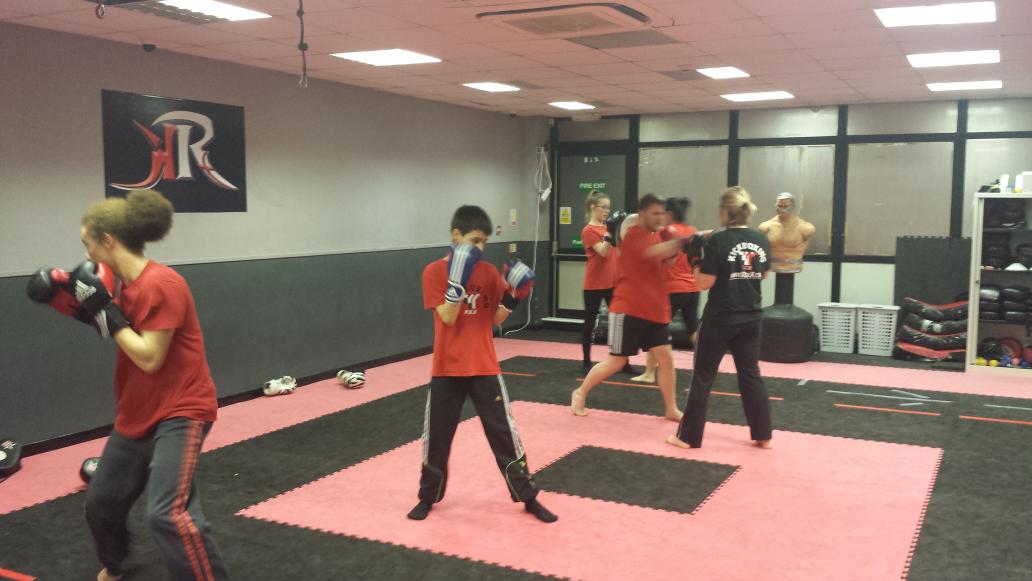 derbykickboxing's tweet photo. DPKA @ The KR Centre - Adult Kickboxing #Combos #PKA #kickboxing https://t.co/saXRYnsAfM