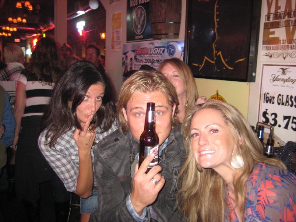 stefcoyne's tweet photo. @marleyann17, it really did #startwithabeer back in the day! Congrats on the success @FrankieBallard @RollingStone https://t.co/Ek05mP9mpE