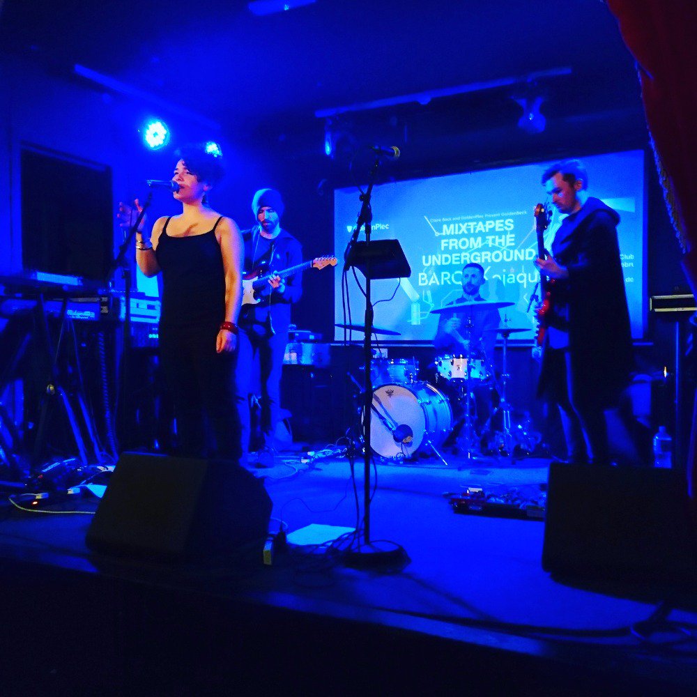 clairebeck1052's tweet photo. You're not at @WorkmansDublin for @BARQ_music 's brilliant 1st show? That's RUFF. #notsorry #GoldenBeck @GoldenPlec https://t.co/XrNPFPtwMk