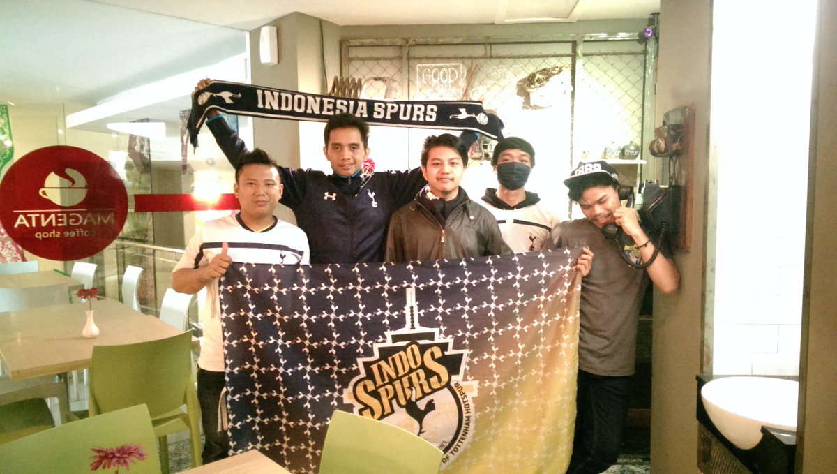 IndoSpurs_Bdg's tweet photo. Massive win from the boys tonight! What a game!!!
Thanks for coming w/ us! Swansea here we come! #COYS https://t.co/ZWaOomwrZU