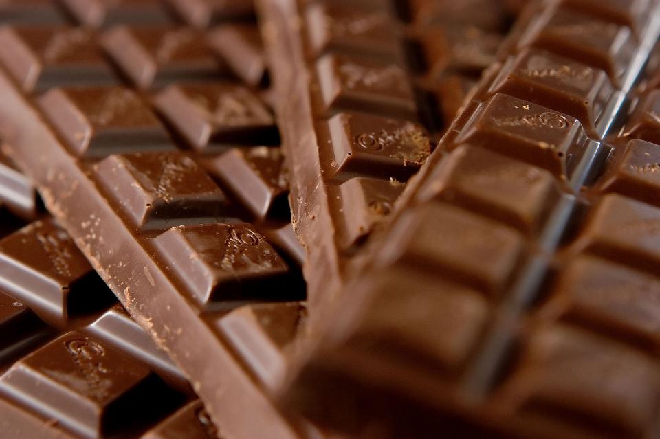 Forbes's tweet photo. Study finds that chocolate is linked to better cognition in those who eat it regularly: https://t.co/Sep8ceJboM https://t.co/y9RC4lTBIt
