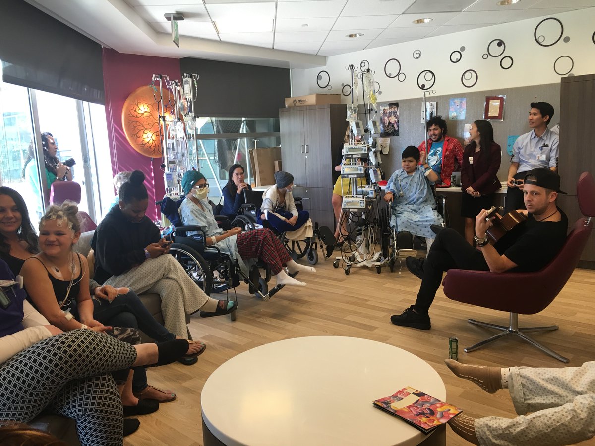 Dsilb37's tweet photo. Wonderful day @MCHUCLA with @GetWellSoonTour @ItsBennyBlanco! @OneRepublic put lots of smiles on lots of faces :) https://t.co/qyIOoGrIEl