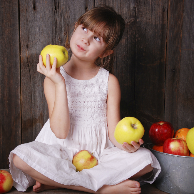 Todaysparent's tweet photo. Don't get stuck in an 🍎 &amp; 🍌 rut—teach your kids to eat the ���when it comes to fruit —> https://t.co/l6Nxx6Vm0R https://t.co/5dSIx3l33N