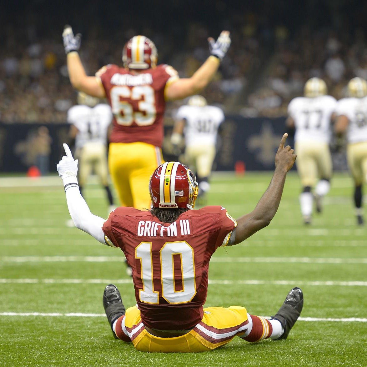 RGIII's tweet photo. No matter what, Will never forget the first touchdown!!! #Tbt #NoPressureNoDiamonds https://t.co/2s8oYhWeeU