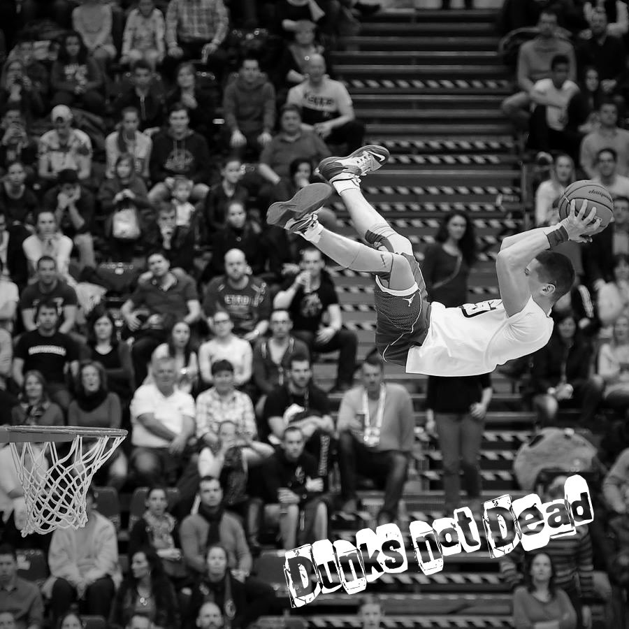 LordsofGravity's tweet photo. DUNKS not Dead #lordsofgravity #dunksnotdead #basketball https://t.co/QXUUMM2Mhe