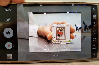 jdolcourt's tweet image. Photos of the Samsung Galaxy S7 phones, shot with Galaxy S7 phones! cnet.co/1Q4KDA7 #MWC16 #CNETatMWC @CNET