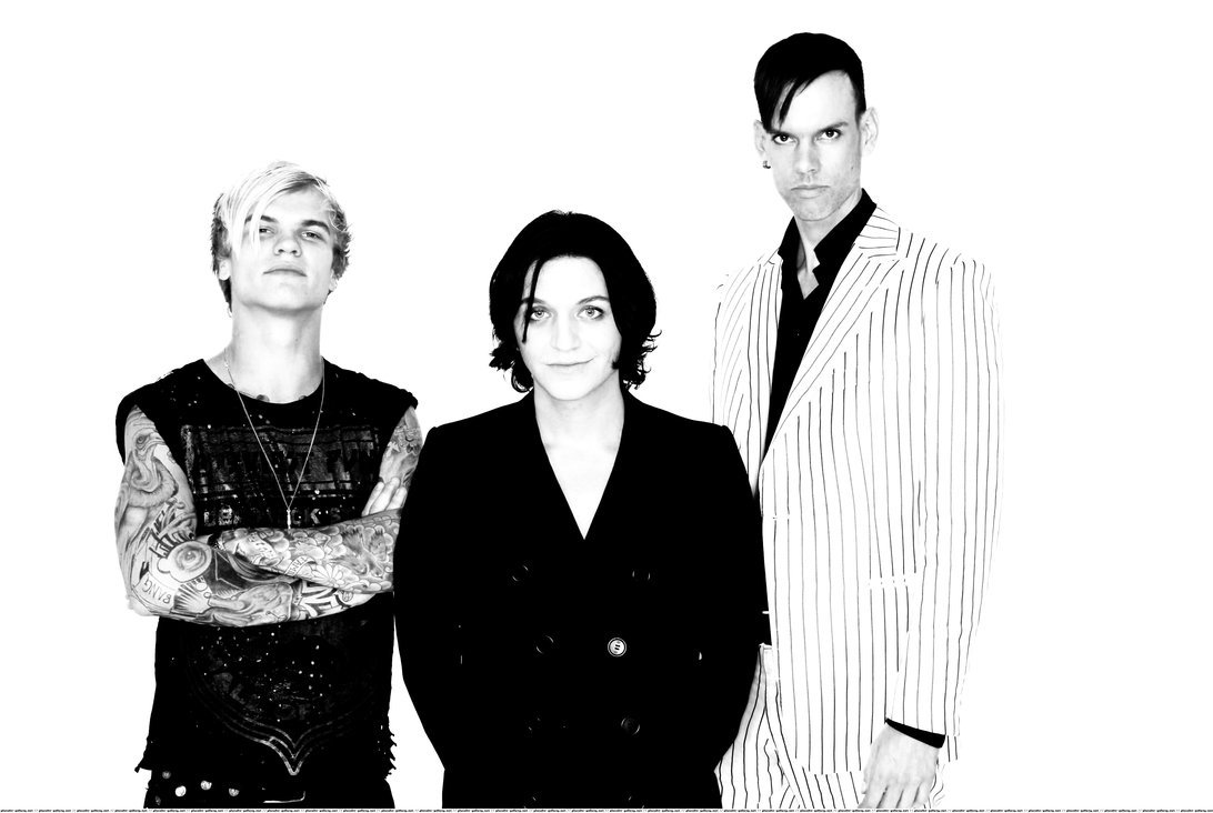 CanalERNews's tweet photo. Placebo​ irá comemorar 20 anos relançando “Meds” e “Sleeping With Ghosts” em vinil
>>> https://t.co/C1i6w27bgV https://t.co/N07BmdpWbo