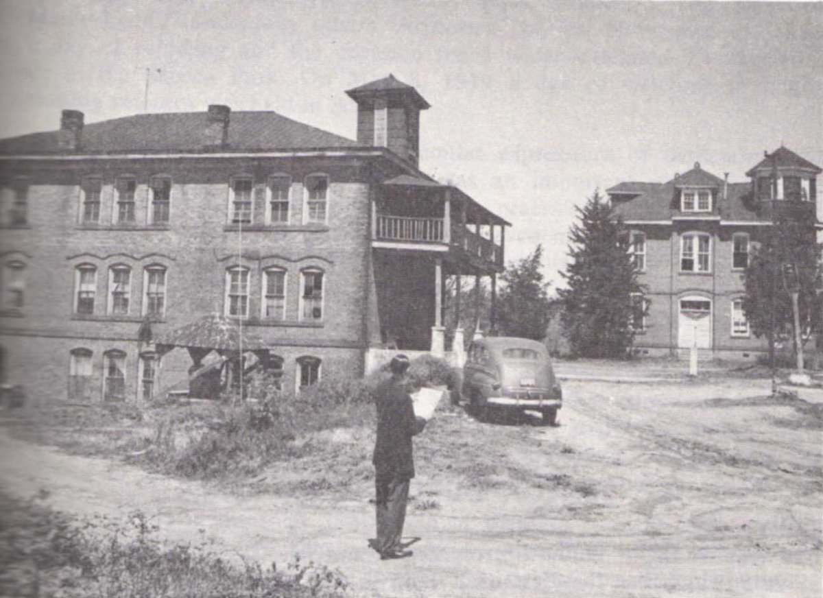 #tbt is the campus of Seneca Institute. This school educated African American children from 1899 to 1939.