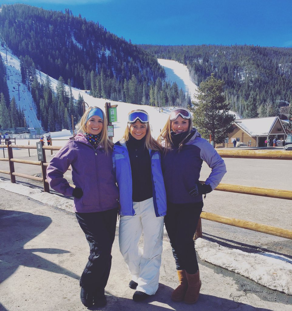 MDC_Paige's tweet photo. The purple haze girls ❄️💜 https://t.co/398rLm2WrP