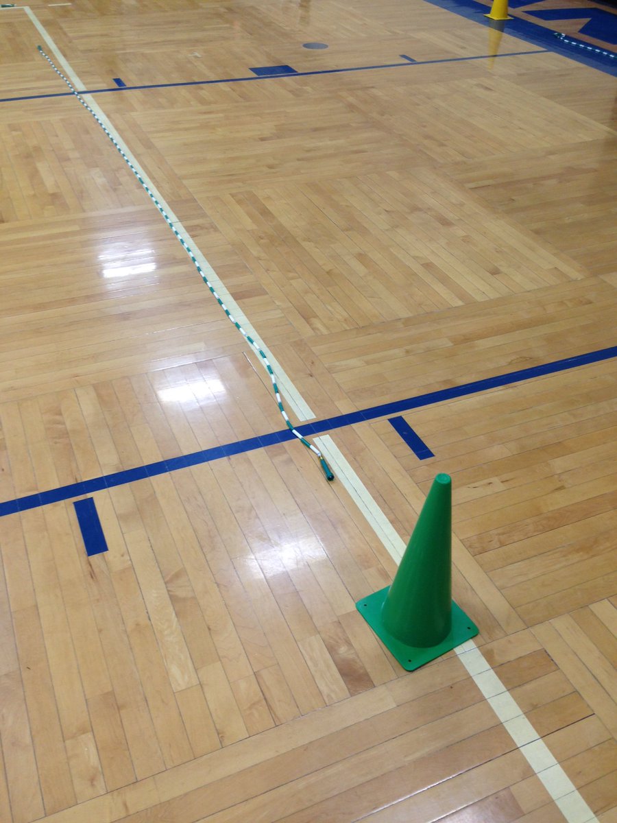 exercys's tweet photo. Use a line to help jumpers know they are jumping up & not out on long ropes. #physed #PEtip https://t.co/F2xZ1nZ1Ef