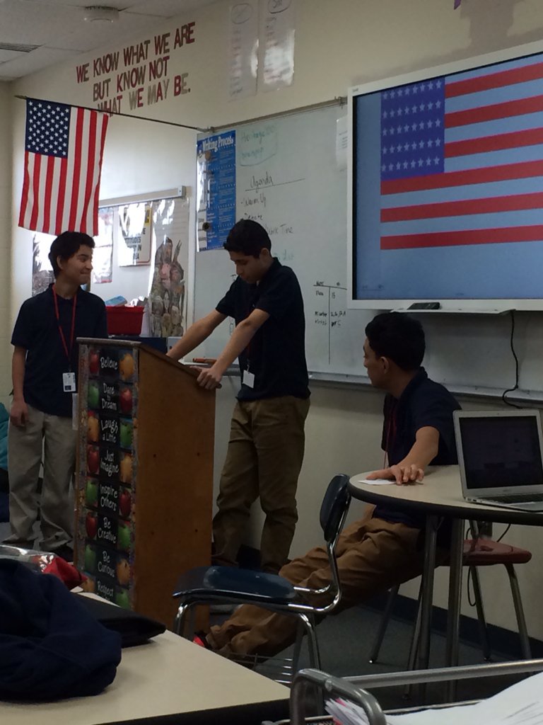 Mrs. Bortscheller tweet media