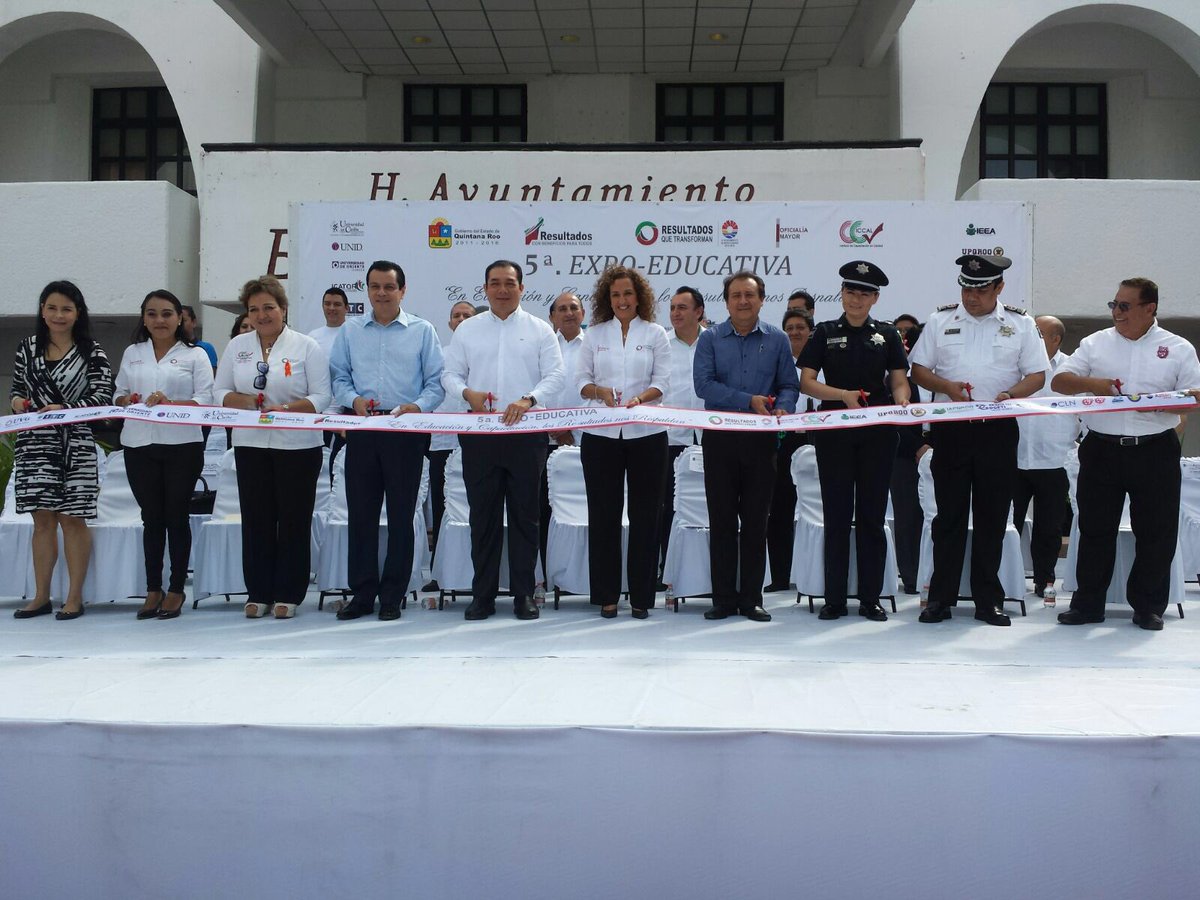 Gaby_RodriguezG's tweet photo. Inauguré la 5a. #ExpoEducativa donde participan más de 20 instituciones educativas y de formación profesional. https://t.co/c3aVZNvV7I