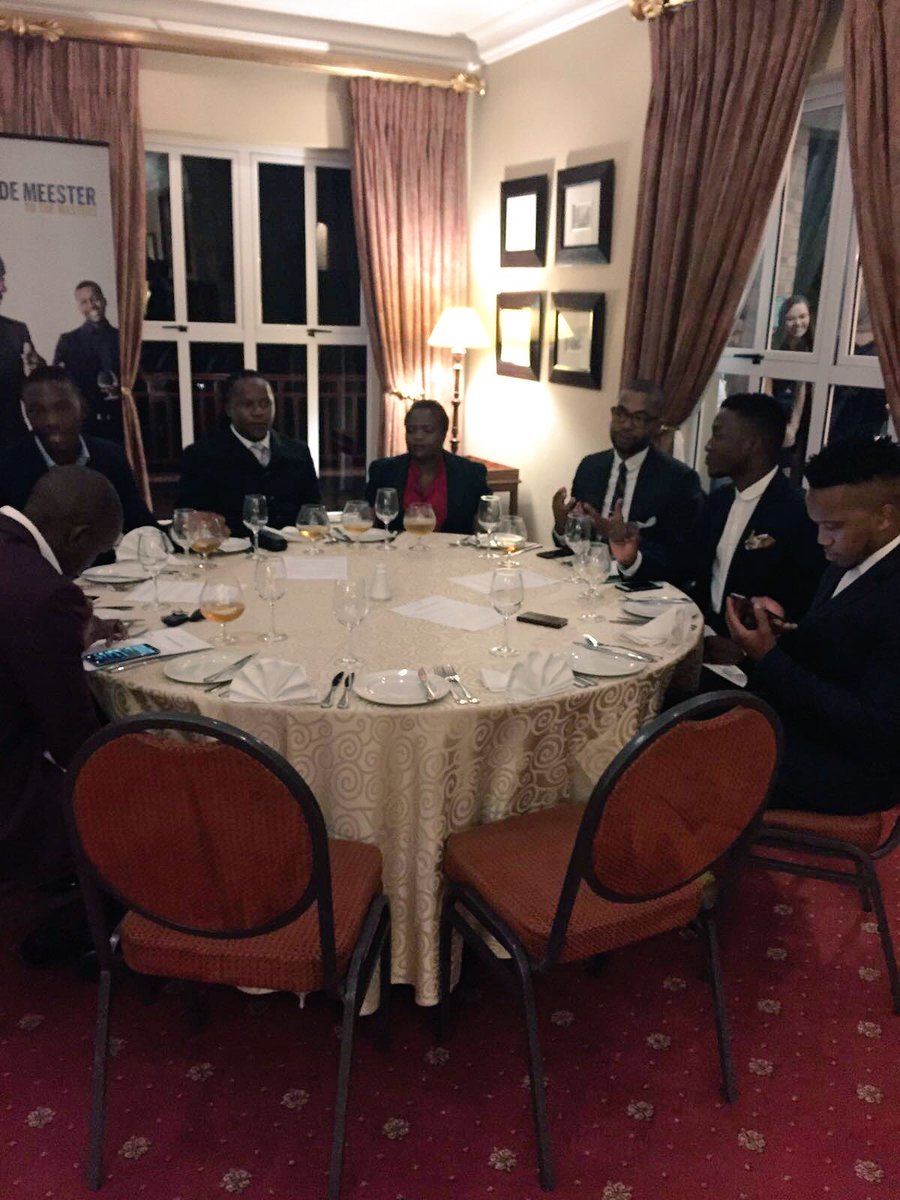 claymorar's tweet photo. Gentleman's things .... @OudeMeesterSA @thegoodsir_sa #dinnerwithstyle #thegoodsir https://t.co/l7HELoB4df