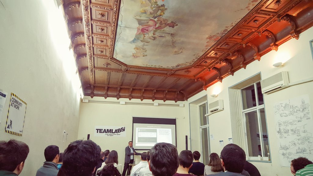 nachoad's tweet image. Vaya sitio tan chulo para dar un #meetup de #MongoDB y #cloudant. 
Con demo en #bluemix included.