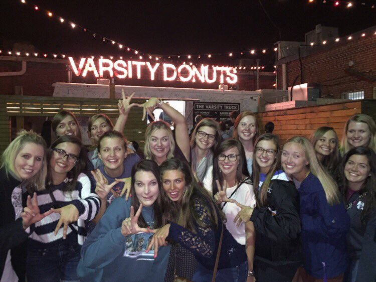 lizzyh19's tweet photo. #whyimgreek #NavyNighthawks I get to go on adventures with my favorite people! https://t.co/s4MSf2pd66