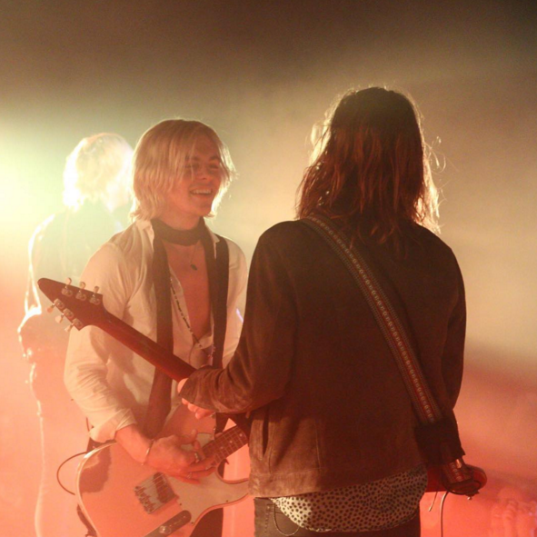 HollywoodRecs's tweet photo. .@rossR5’s smile 😍 *swoons* // #SometimeLastNightTour https://t.co/oCtYwonYD8