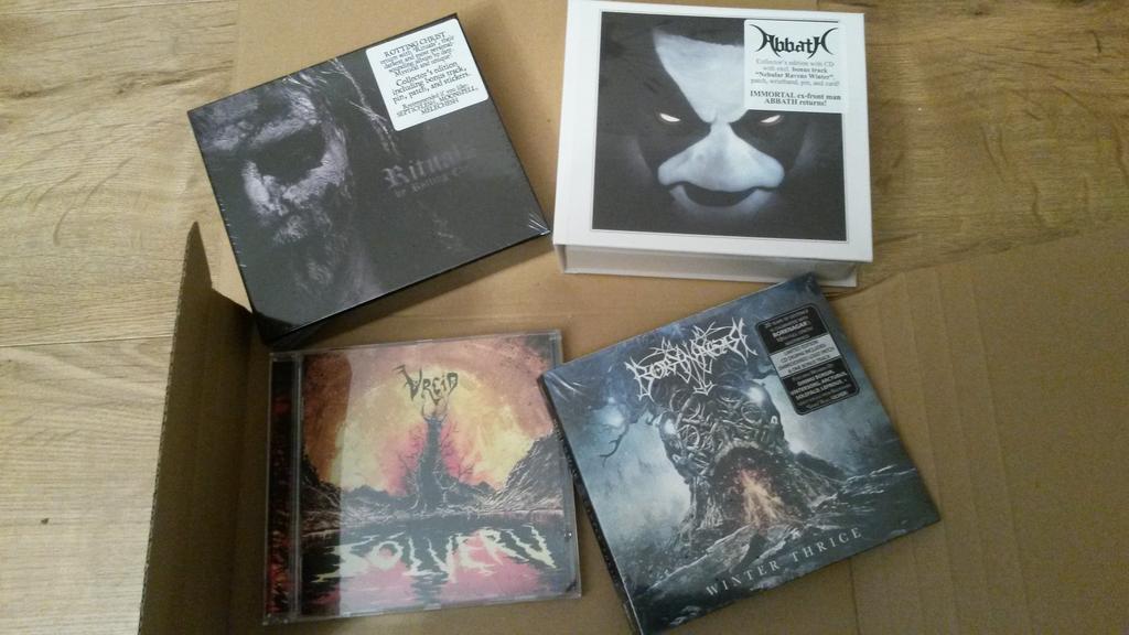 david_row's tweet photo. Special Delivery!
#Abbath
#Borknagar
#Rottingchrist
#Vried https://t.co/xtVYhyzByU