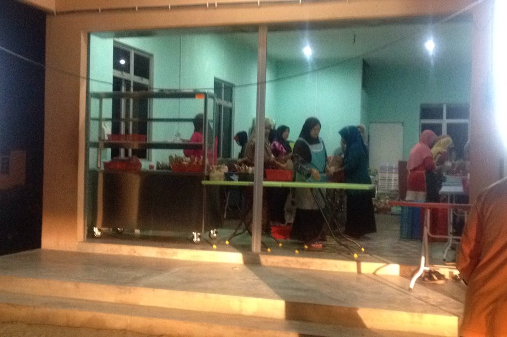 ruslanrahaman's tweet photo. Apo2 hal mkn luhh nasi kakchik berangan https://t.co/4DCjpuA9Vb