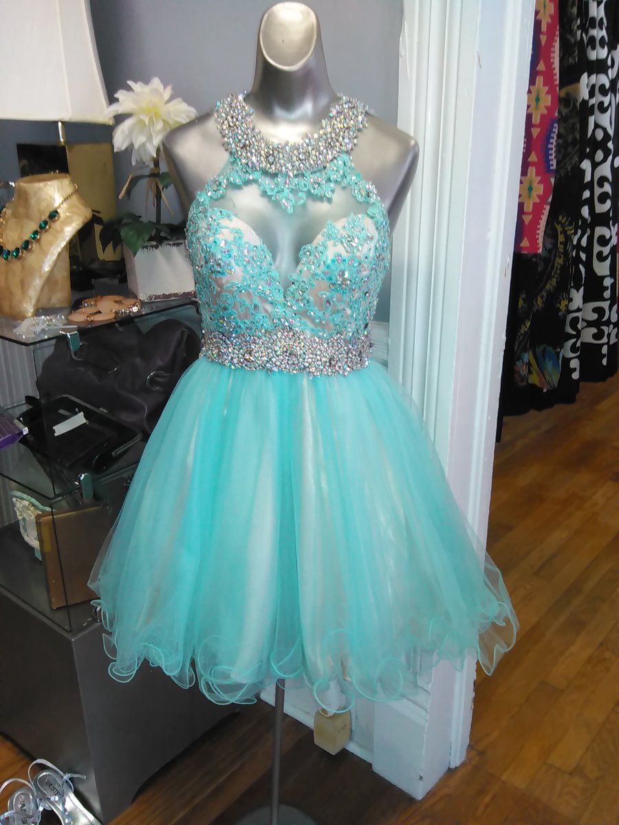 ClassCBoutique's tweet photo. Alyce Aqua Formal (Sz. 0, ONLY $98) is ab-so-lutely GORGEOUS!
#prom #shopclassic https://t.co/o8oJz61p9Y