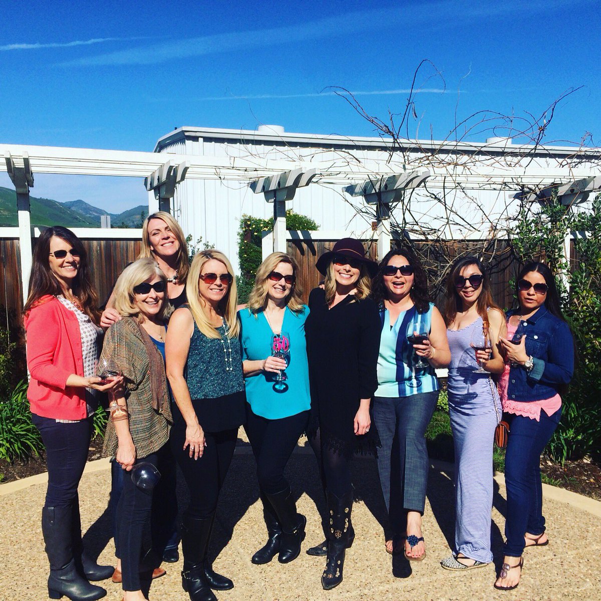 sbtaste_'s tweet photo. Beautiful day at @riverbench_winery #SBCwine #SantaBarbara #Wine #WineTasting #WineTour https://t.co/TkkWH4p90q
