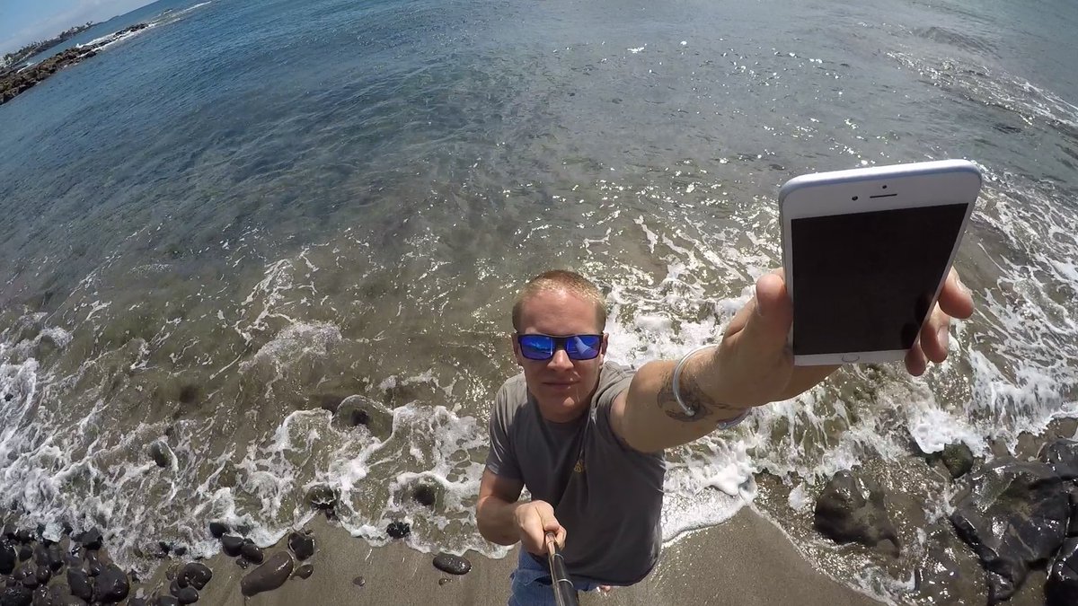 JamesStonhill's tweet photo. I salute you iPhone, you give me the ability to run my business while paddling on the beach - for that I thank you! https://t.co/DgG1q3p96W