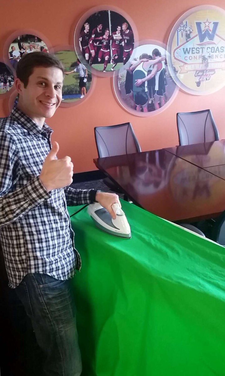 EzraBroder's tweet image. Just iron out the details, they said #notinmyjobdescription #greenscreenproblems