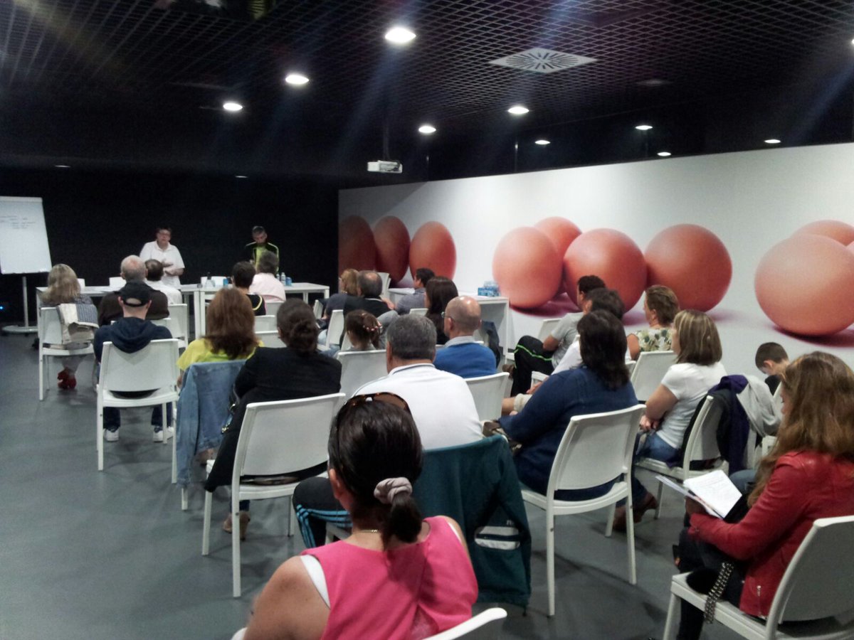 AsseiiPo's tweet photo. Reunión Mensual 26-02-2016
https://t.co/MJYLjtKLW6
#ASSEII #EII #Crohn #Colitis #Pontevedra #CentroLeste https://t.co/5MrtDJYpFw