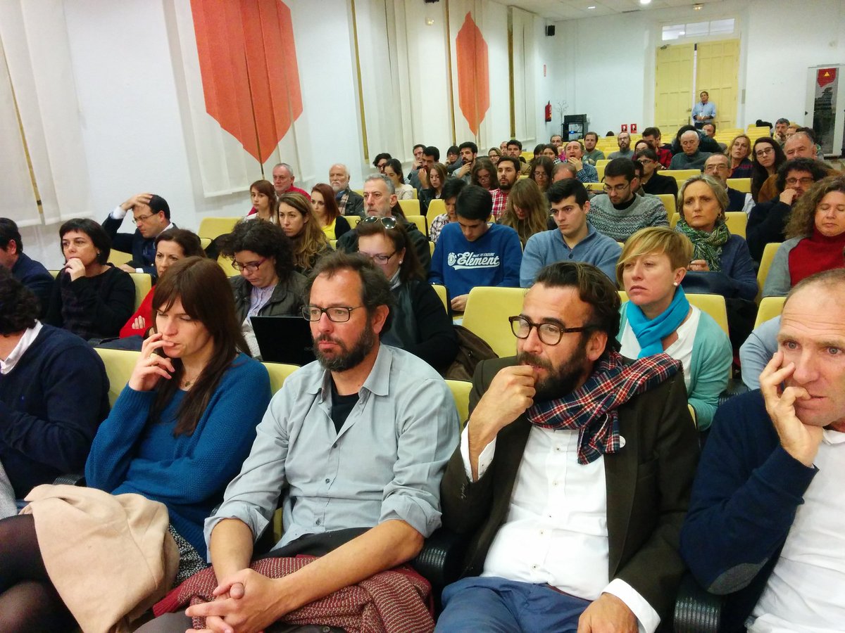 latermicamalaga's tweet photo. Abierta el Aula de Pensamiento Político de #LaTérmica con @VictorLapuente Modera: @goncharev https://t.co/ZfS498elgy