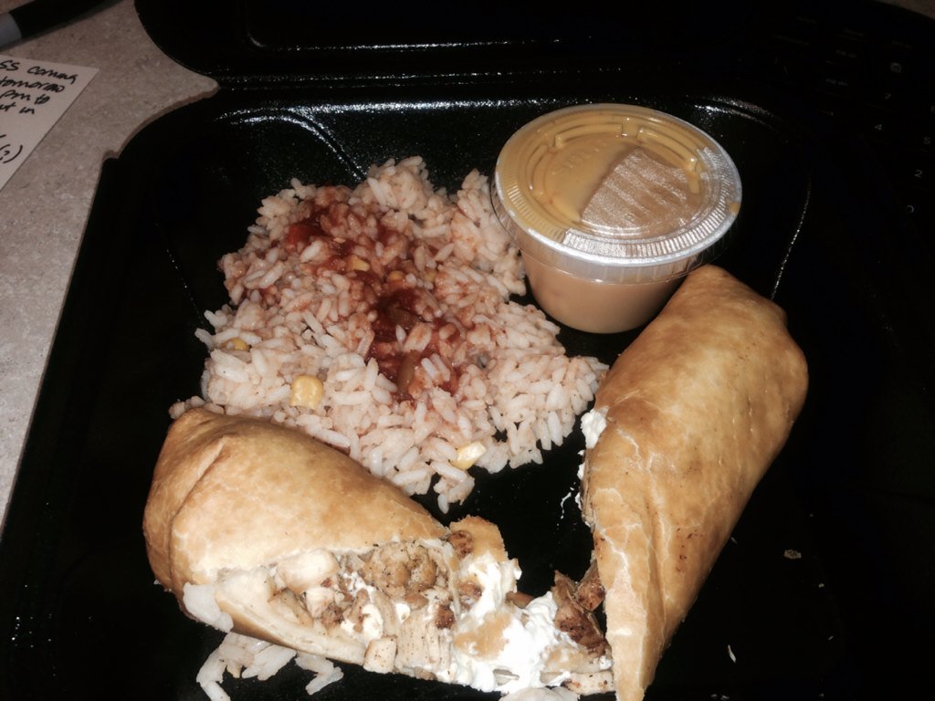 TrufflesTrifles's tweet photo. Welcome to the neighborhood, PR's Taco Palace! Thanks for lunch! The chicken fundido is awesome! #PRstacopalace https://t.co/cd0G5sKh5I