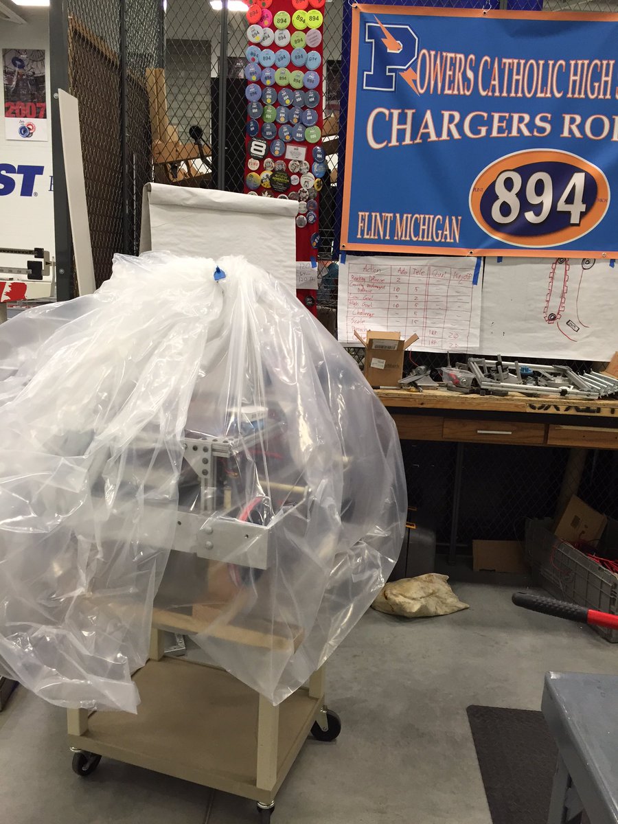 mutts1506's tweet photo. All the teams in the #FIRSTCommunityCenter and tagged, bagged, and ready to go. #omgrobots #bagday #894 https://t.co/tfUSIyHaf9
