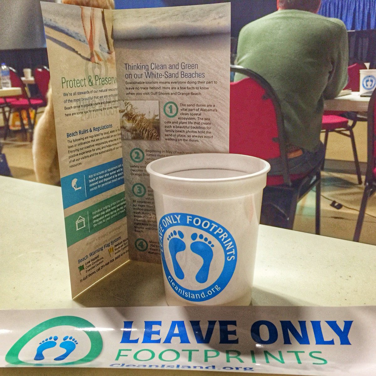 TheKramis's tweet photo. Leave Only Footprints! #gulfshoresal #orangebeachal #GSOBDMS16 @CleanIsland https://t.co/FsnbRCwBSc