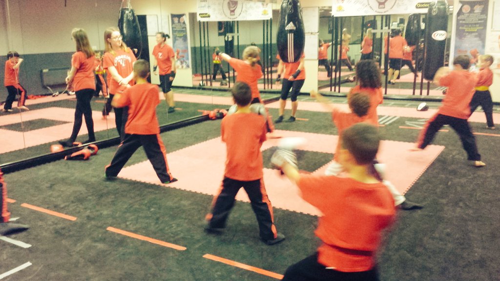 derbykickboxing's tweet photo. DPKA Kickboxing Kids
#Jab #Footwork #DE https://t.co/bUX6hHhuuc