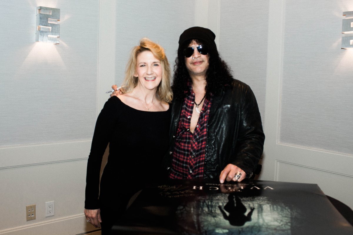 Gymnast45H's tweet photo. VERY COOL & Incredibly generous film studio @slashfictionflm & legendary rocker @Slash THANK YOU!! #SlashRocks !! https://t.co/Ab61i1ZO6j