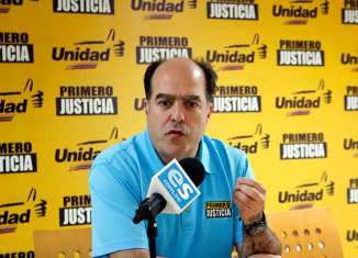 elsiglocomve's tweet image. Borges: Quieren que el venezolano siga haciendo colas ow.ly/YLb33